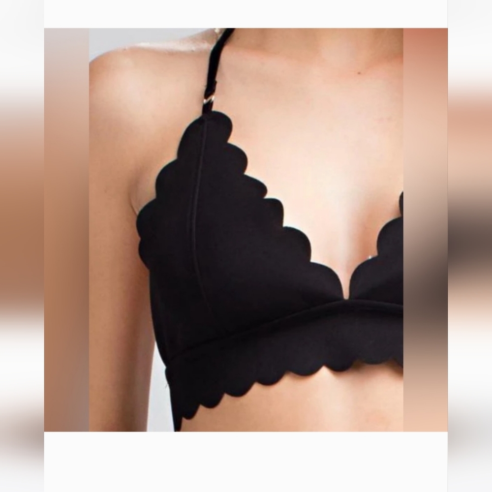 Scalloped Bralette Black